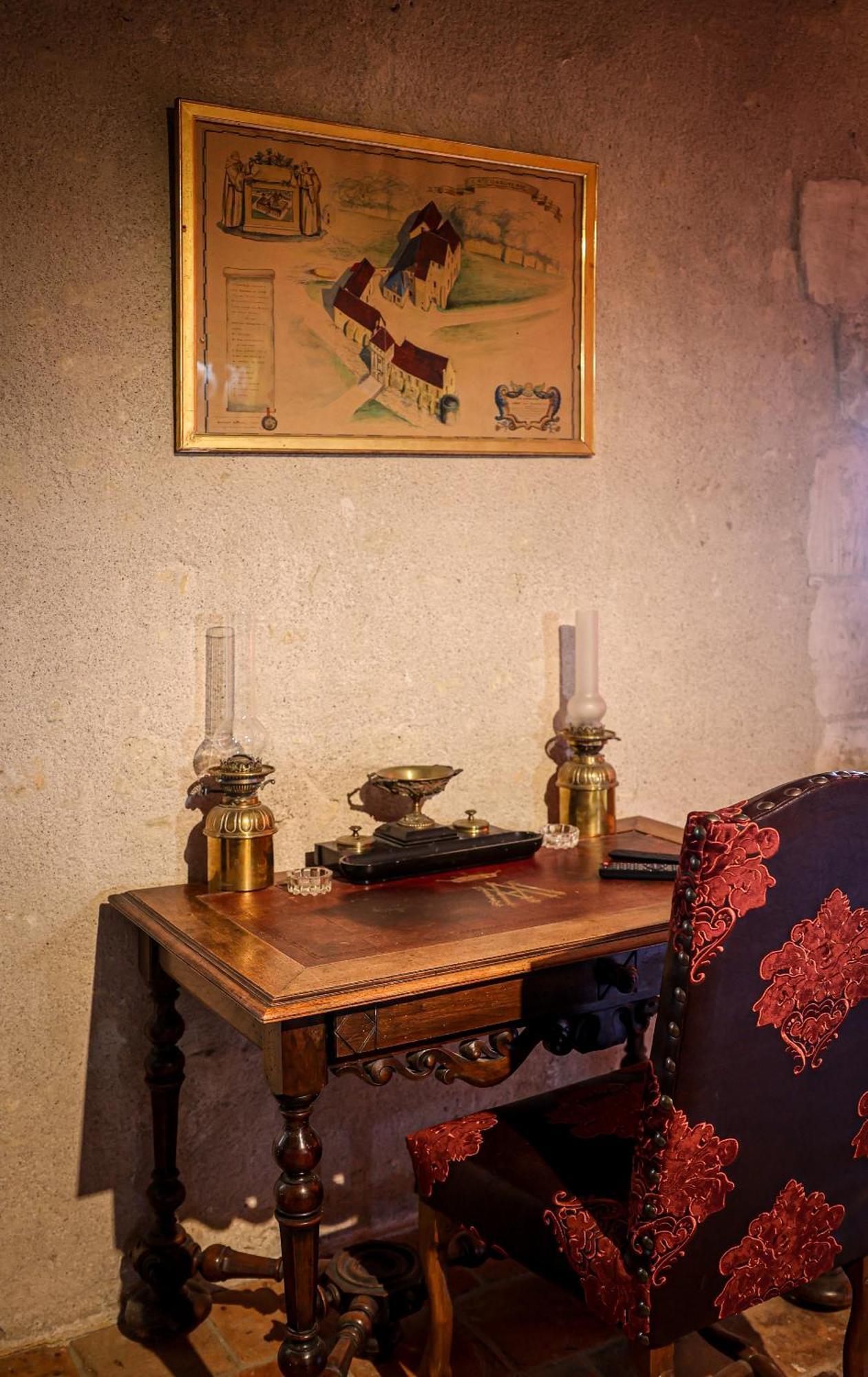 Chateau-Monastere De La Corroirie Montrésor Екстериор снимка